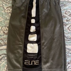 Nike elite shorts boys size large